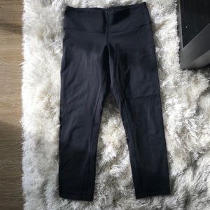 Wonder under crop leggings!